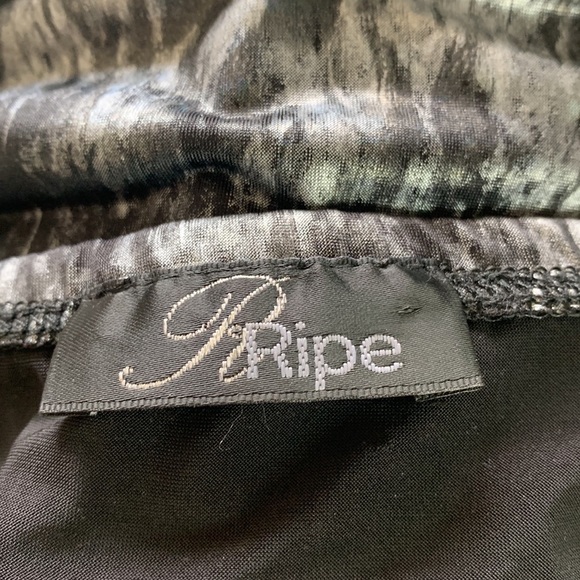 Ripe Black With Shimmery Silver Cocktail Dress - Picture 9 of 11